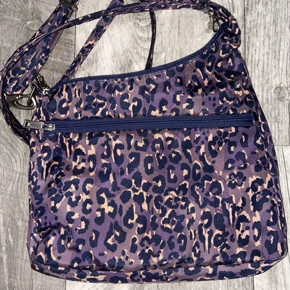 TRAVELON PURPLE LEOPARD PRINT Crossbody Purse Great Size!! - Picture 4 of 7